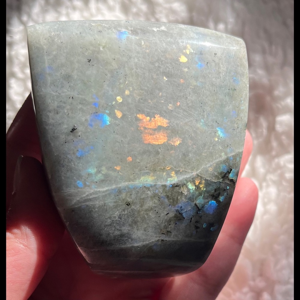(RELISTED) OOAK Raspberry-Kiss Labradorite Freeform 💋 - Picture 7 of 15